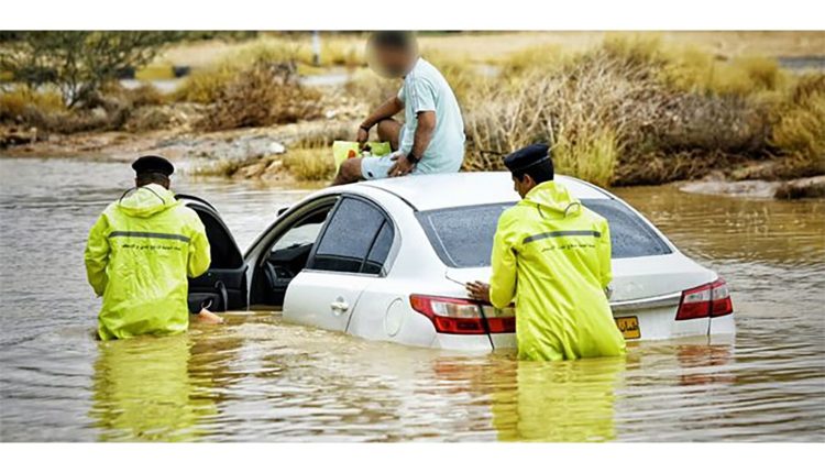 سيول-عارمة-تتسبب-بوفاة-12-شخصاً-في-سلطنة