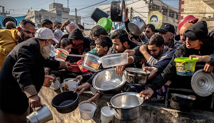 حذرت وكالة غوث وتشغيل اللاجئين الفلسطينيين الأونروا من أن مناطق شمال قطاع غزة تشهد كارثة إنسانية في ظل انعدام مستوى الأمن الغذائي