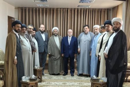 لقاء وُدّي بين وزير الأوقاف وعلماء دين من الطائفة الشيعية يؤكد على الحوار ونبذ الطائفية