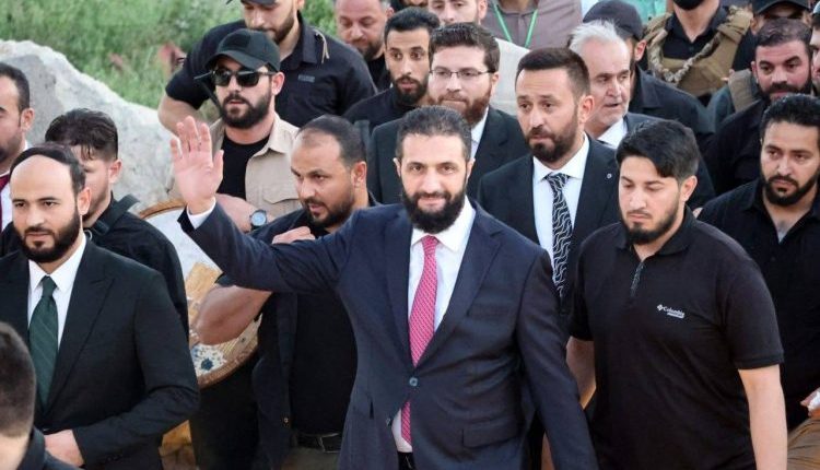 الرئيس السوري الانتقالي أحمد الشرع يزور حلب