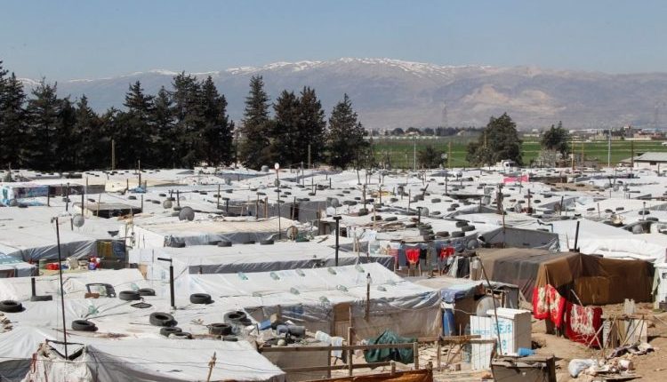 لبنان يفكك مخيمًا للاجئين السوريين في زحلة وسط خطط لعودتهم