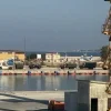 تلوّث نفطي قبالة ميناء طرطوس يثير القلق رغم انتعاش حركة التجارة