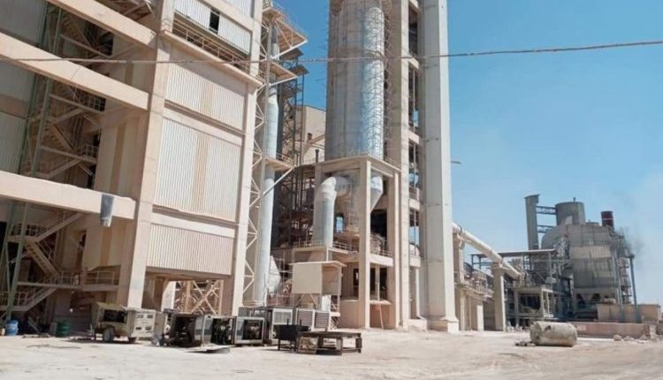 تمهيداً لإعادة الإعمار.. الحكومة السورية تُعيد تقييم رخص استثمار الإسمنت القديمة