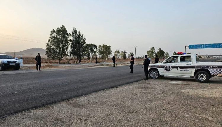 محافظ السويداء يتعهد بالتحقيق في شكاوى تجاوزات حاجز "المسمية"