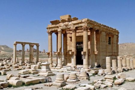 آثار سوريا تُنهب وتُباع على فيسبوك… تحقيق “الغارديان” يكشف فوضى تهريب الكنوز الثقافية