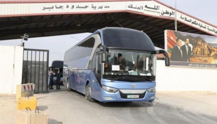 سوريا تلغي ضريبة الديزل على الحافلات بينها وبين الأردن لتعزيز حركة النقل