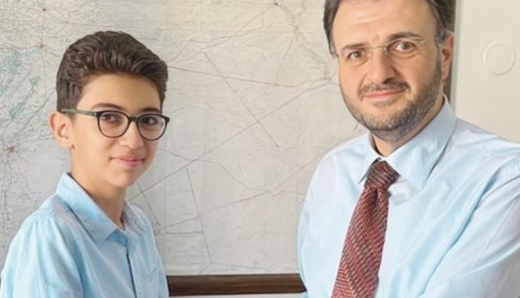 في مبادرة رمزية... وزارة الاتصالات السورية تعيّن طفلاً متحدثاً باسمها لجيل المستقبل