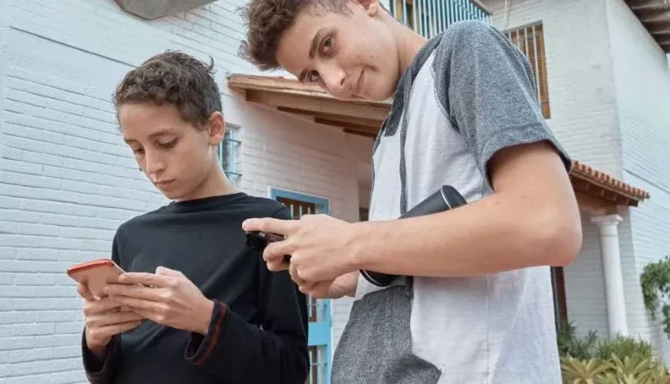 فرط الحركة ونقص الانتباه (ADHD) لدى البالغين والمراهقين: