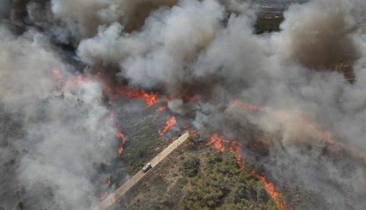 حرائق-اللاذقية-تتوسع-رغم-جهود-الإخماد