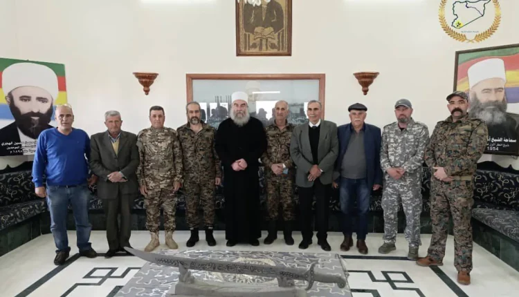 كشفت غرفة العمليات العسكرية في السويداء عن وجود تنسيق مباشر مع أمريكا و"إسرائيل"، بهدف طلب حماية دولية وتشكيل لجنة تحقيق أممية مستقلة.