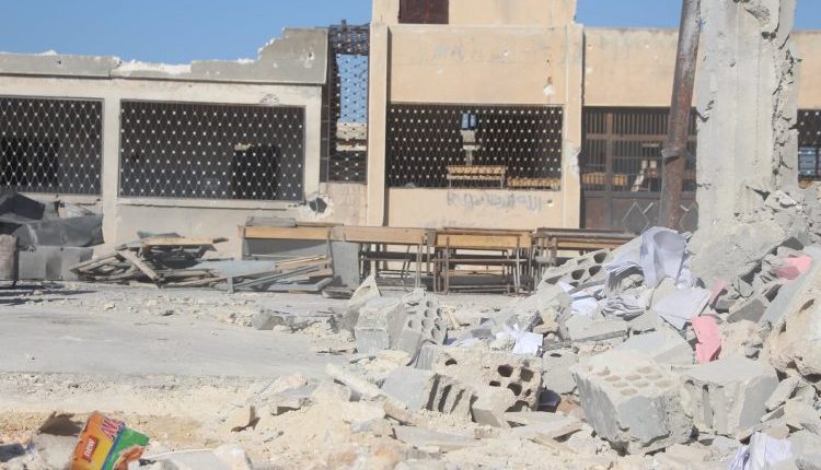 مدرسة وزير التربية السوري، أن عدد المدارس الخارجة عن الخدمة في سوريا تجاوز 7215 مدرسة، مشيراً إلى وجود نحو 2.9 مليون طالب خارج مقاعد الدراسة.