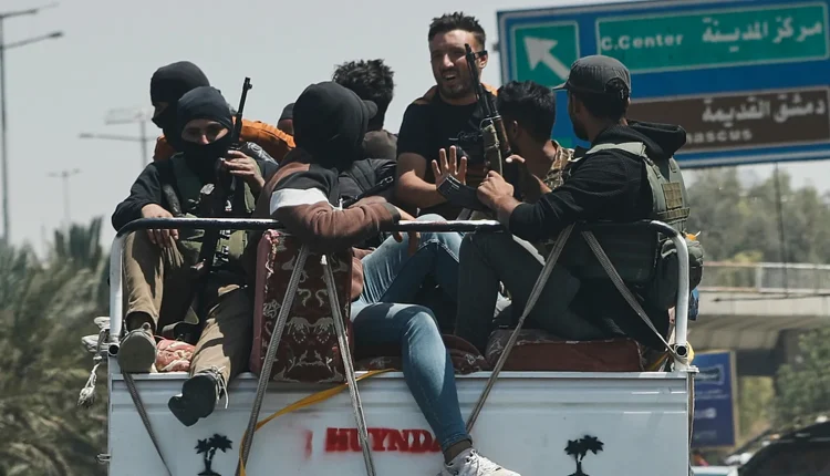 المركز السوري لمناهضة العنف وخطاب الكراهية أنّ سكان حي السومرية بدمشق يتعرضون لعملية إخلاء قسري عبر الترهيب المباشر من قبل قوة مسلحة.