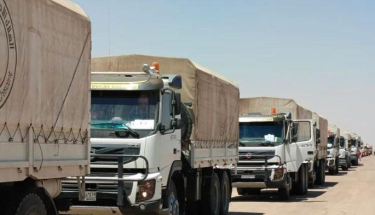 أول قافلة إغاثة سعودية تدخل السويداء