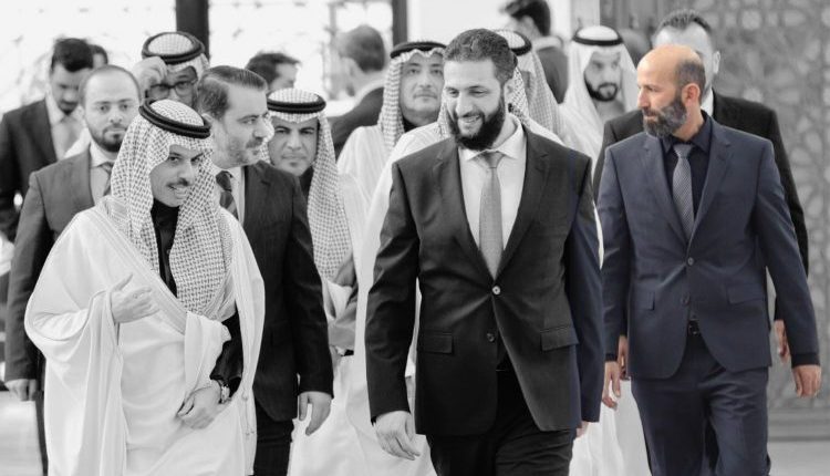 أثارت العقود التي وقّعتها محافظة إدلب مع شركة الراقي، موجة من التساؤلات حول مستقبل النفوذ الاقتصادي، ومدى ارتباطه بهيئة تحرير الشام