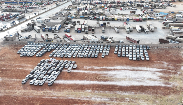 سوق السيارات في شمال شرق سوريا حالة من التذبذب بين الركود والانتعاش المؤقت، متأثرًا بعوامل سياسية واقتصادية وأمنية.