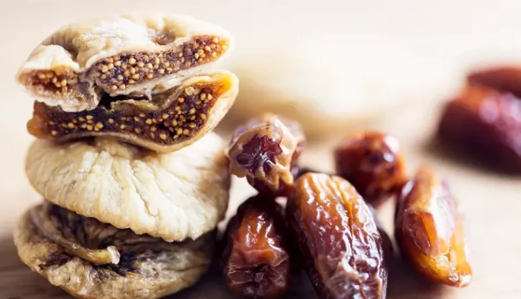 لخسارة-الوزن-هل-تختار-دفء-التمر-أم-حلاوة-التين