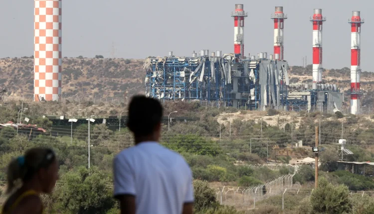 أعلنت وزارة الطاقة السورية، الخميس 28 آب/أغسطس 2025، عن توقيع اتفاقية مع شركة "أكوا باور" السعودية لإنشاء محطتين لتوليد الكهرباء