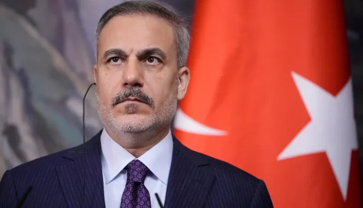 أعلن وزير الخارجية التركي، هاكان فيدان،أن "إسرائيل" لا ترغب في قيام دولة سورية جديدة قوية، مؤكدًا أن بلاده لن تسمح باستمرار