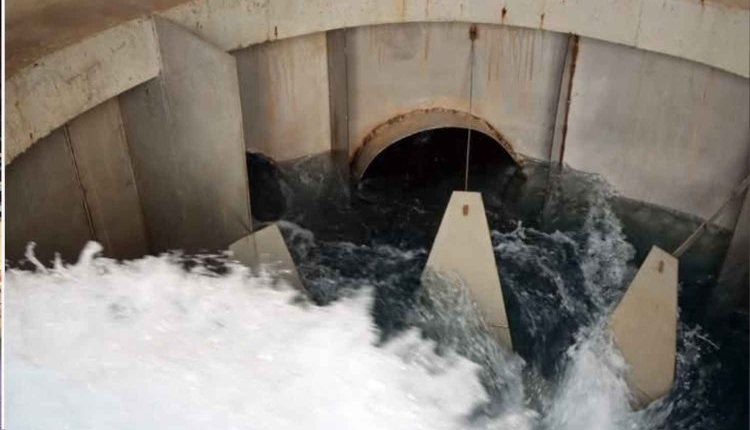 مع موجات الحر المتكررة في دمشق، تواجه العاصمة أزمة حادة في تأمين المياه، حيث ارتفعت ساعات التقنين في عدد من الأحياء،