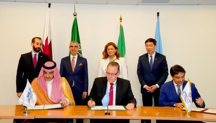 السعودية وقطر توقعان اتفاقاً بقيمة 89 مليون دولار لدعم موظفي القطاع العام في سوريا