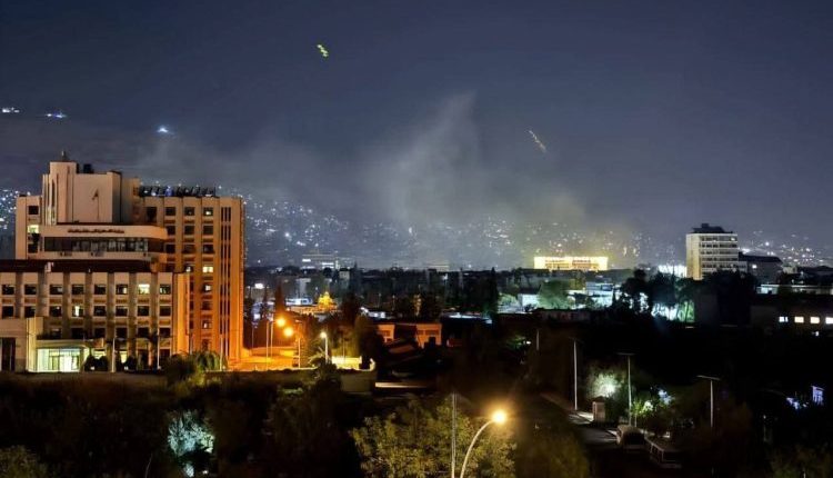 العاصمة دمشق دوي عدة انفجارات، وسط أنباء متضاربة حول طبيعة الانفجارات ومصدرها.