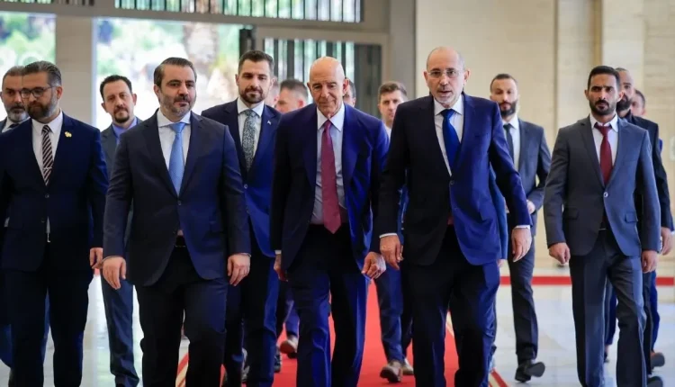 أعلنت الكتلة الوطنية السورية رفضها للاتفاق الموقع بين السلطة في دمشق وأمريكا والأردن، معتبرةً أن هذا الاتفاق يتجاوز صلاحيات أي حكومة مؤقتة