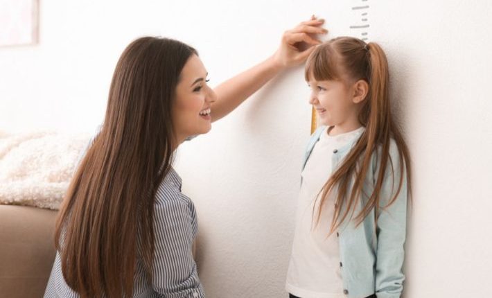 7-أطعمة-خارقة-سر-قامة-أطفالك-المستقبلية