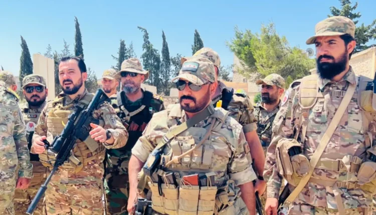 الحمزات و العمشات أكدت مؤسسة جيمستاون، أن "فرقة السلطان سليمان شاه" (العمشات) و"فرقة الحمزة" (الحمزات) يواصلان العمل بشكل مستقل عن الجيش السوري الجديد