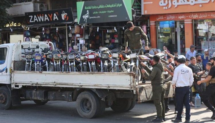 تشهد مدينة حمص جدلاً واسعاً بعد القرار الصادر عن المحافظة بحظر الدراجات النارية داخل المدينة، إذ تباينت آراء الأهالي بين مؤيد ومعارض،