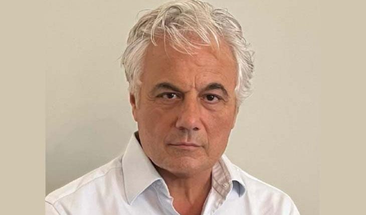 مناف طلاس باريس أحمد الشرع مجلس عسكري سوريا الجديدة