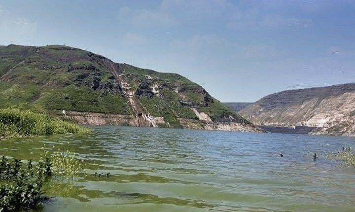 عائلات من درعا السلطات السورية والأردنية، للإفراج عن أبنائها الذين اعتقلتهم القوات الأردنية قبل أيام أثناء قيامهم بصيد الأسماك