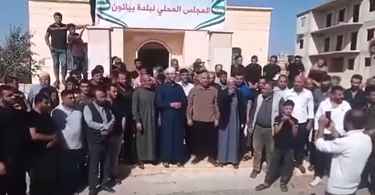 أفرجت السلطات الأمنية في ريف حلب الشمالي عن شخصين متهمين بقتل شاب من أبناء الطائفة الشيعية، وذلك بعد مرور شهر واحد فقط على اعتقالهما.