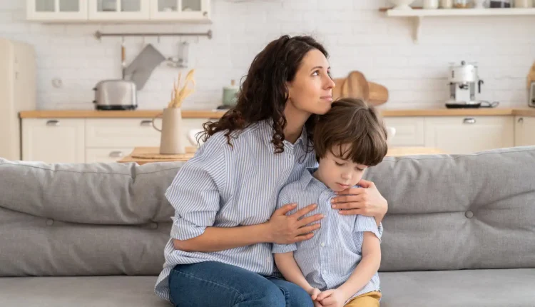 الحدس-الفطري-أم-ضوضاء-العقل؟-اكتشفي-الفارق-الذي-يجعلك-أماً-واثقة.