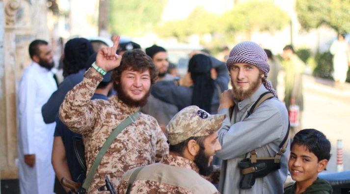 مصدر عامل في وزارة الدفاع في الحكومة السورية وجود توجه لدى الوزارة لمعالجة ملف المقاتلين الأجانب، وذلك على خلفية حادثة مخيم "الغرباء"