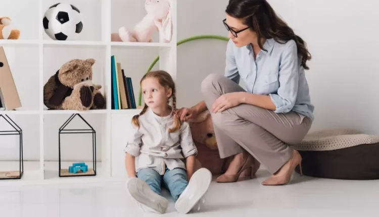 دليلك-للقوة-والأمل-8-استراتيجيات-ذهبية-لتهدئة-وتعليم-طفل-التوحد