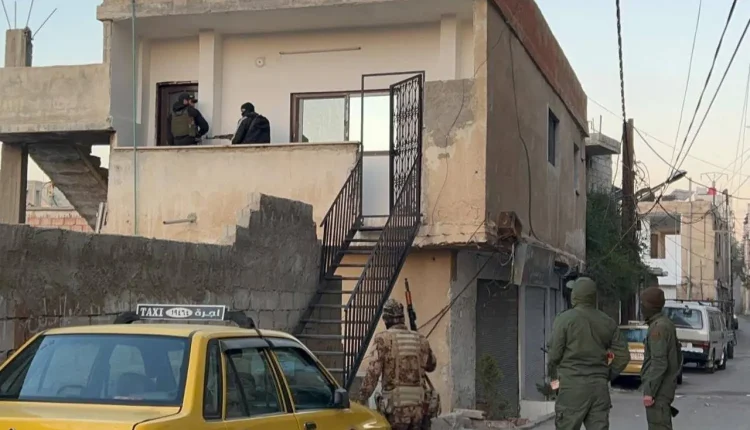 جبل الورد ريف دمشق هجوم استهدف السكان المحليين، حيث أطلق المهاجمون عبارات طائفية وتهديدات مطالبة للأهالي بمغادرة منازلهم