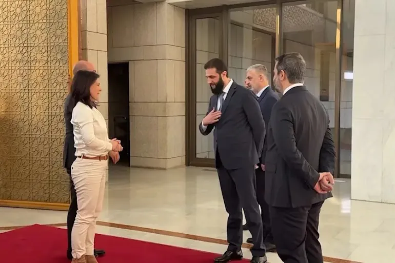 العلاقات بين ألمانيا وسوريا سقوط نظام الأسد حيث سارعت برلين لفتح قنوات اتصال مع الحكومة الجديدة برئاسة أحمد الشرع.