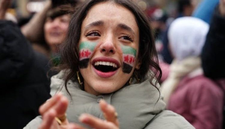 تتزايد المؤشرات على انحسار حضور المرأة السورية في المجالين العام والمهني، في وقت تتصاعد فيه حوادث العنف التي تطال النساء