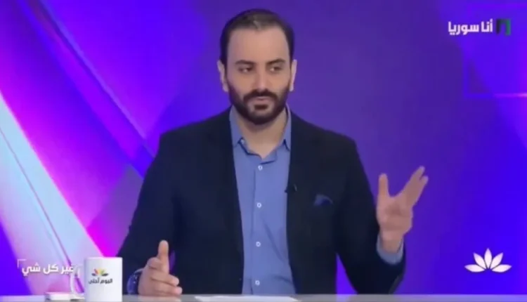 أثار مقطع فيديو للمذيع زين خضور، مقدم برنامج "اليوم أحلى" على قناة "أنا سوريا"، موجة استنكار واسعة على مواقع التواصل الاجتماعي،