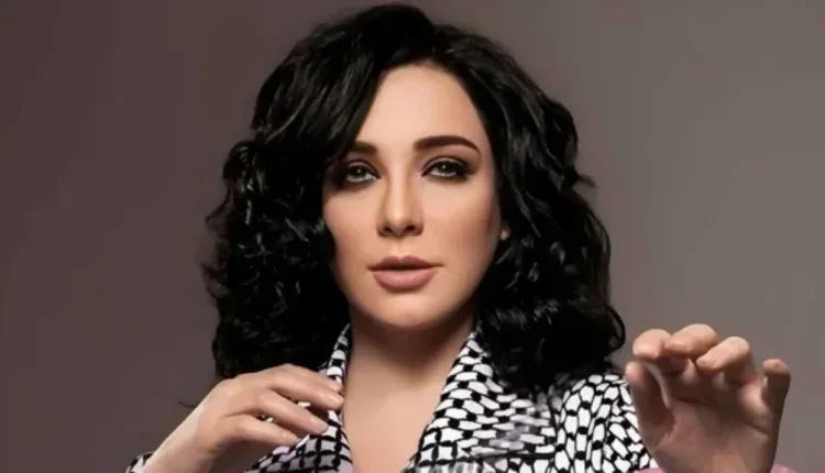 سلاف فواخرجي تتضامن مع الطفل محمد حيدر نبذ الطائفية عودة المخطوفين الاعتداء على المعلمين