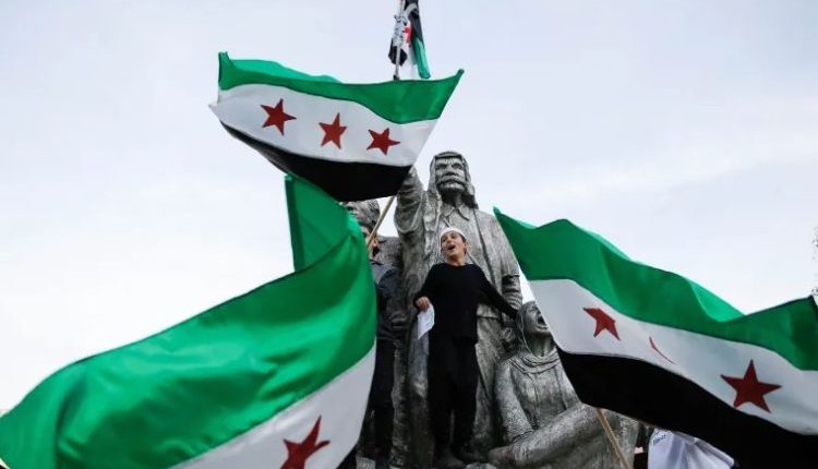 أثار مقال نشرته صحيفة "إسرائيل هيوم الاسرائيلية" جدلاً واسعاً بعد أن دعا كاتبه، جيسون شفيلي، إلى تفكيك الدولة السورية الحالية