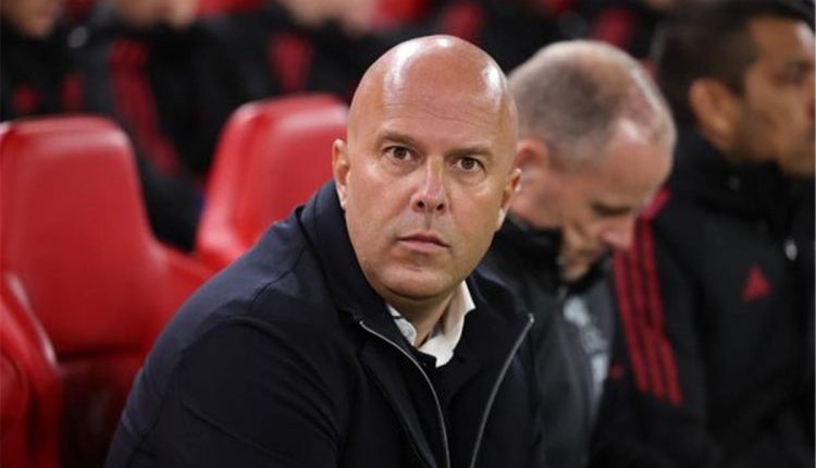 كشفت تقارير عن هوية أبرز المدربين المرشحين لتولي منصب المدير الفني لفريق ليفربول بعد الأداء المتراجع للفريق تحت قيادة الهولندي أرني سلوت.