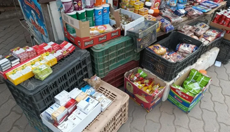 شهدت الأسواق السورية تحوّلاً جذرياً مع فتح باب الاستيراد دون ضوابط، والسماح باستخدام الدولار في عمليات البيع والشراء.