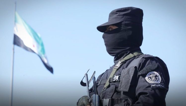 تواصل قوات الأمن العام وفصائل الجيش الوطني تنفيذ حملات مداهمة واعتقال في بلدتي تلعران وتل حاصل الواقعتين في ريف حلب الجنوبي.