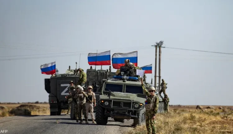 تتزايد المؤشرات حول تحركات روسية لإعادة التموضع داخل سوريا، وسط تقارير تتحدث عن رغبة موسكو في تعزيز وجودها العسكري جنوب البلاد.