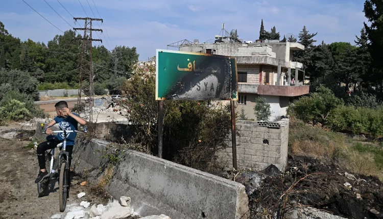 في قرى ريف حماة الغربي، يحلّ الليل باكراً، لأن الخوف بات سيد الموقف. فمع غروب الشمس، تُغلق الأبواب بإحكام وتخفت الأضواء،