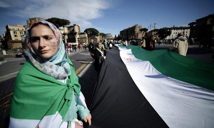 المرأة السورية تطرق باب العقارات