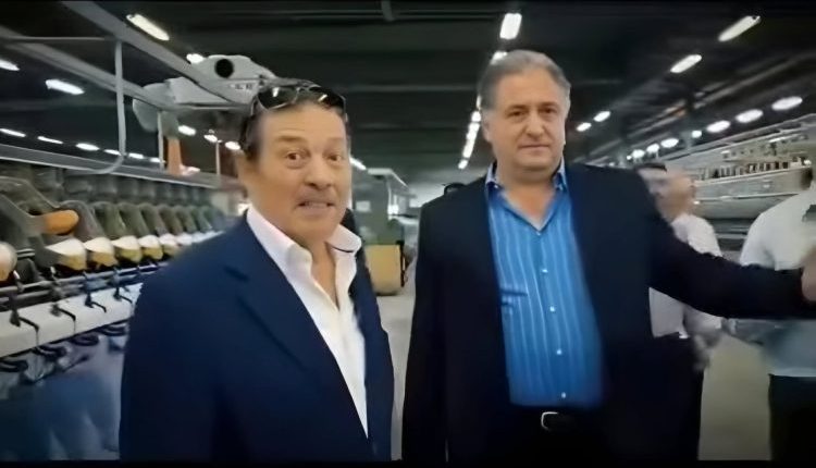 أغلق مصنع الحجار للأقمشة والنسيج، أبوابه مؤقتًا، دون توضيح الأسباب، ويُرجح أن يكون ارتفاع كلفة الكهرباء من الأسباب الرئيسة وراء الإغلاق.