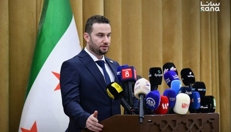 قالت وزارة الداخلية السورية، إن لجنة التحقيق الخاصة بحوادث الاختطاف في الساحل السوري راجعت 42 حالة وتبيّن أن 41 حالة لم تكن حقيقية