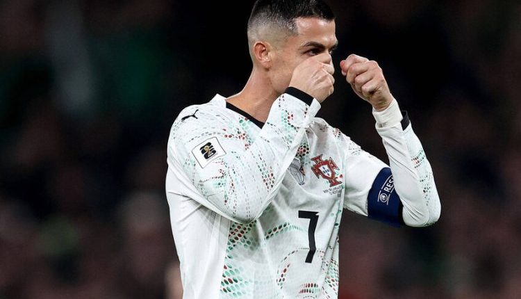 طرد كريستيانو رونالدو أمام إيرلندا إشارة البكاء التصفيات الأوروبية المؤهلة لكأس العالم 2026